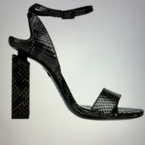 Women’s Vic Matie Snakeskin Print Leather Sandal Size 10